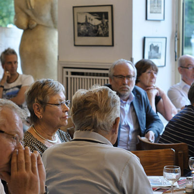 Gäste im Café Sibylle|Foto: (Buonarroti-Archiv/FG)